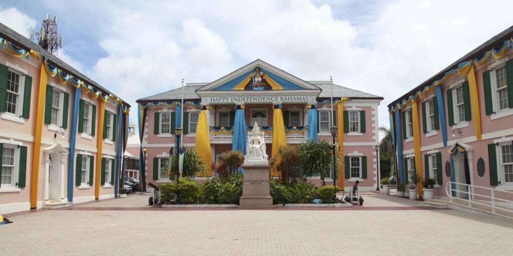 Nassau Mostra um Caribe Rico em Cultura Além das Praias